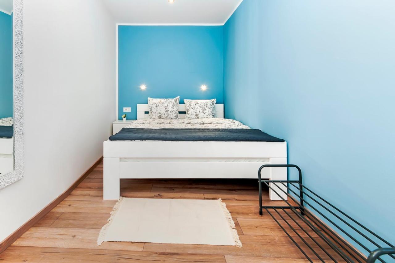 Otto Apartment With Sea View And Parking Rovinj Exterior foto